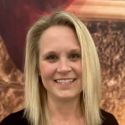 Jenny Miedema is the main Dentist at Roosevelt Dental
