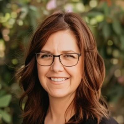 Kelly is a Dental Assistant at Roosevelt Dental